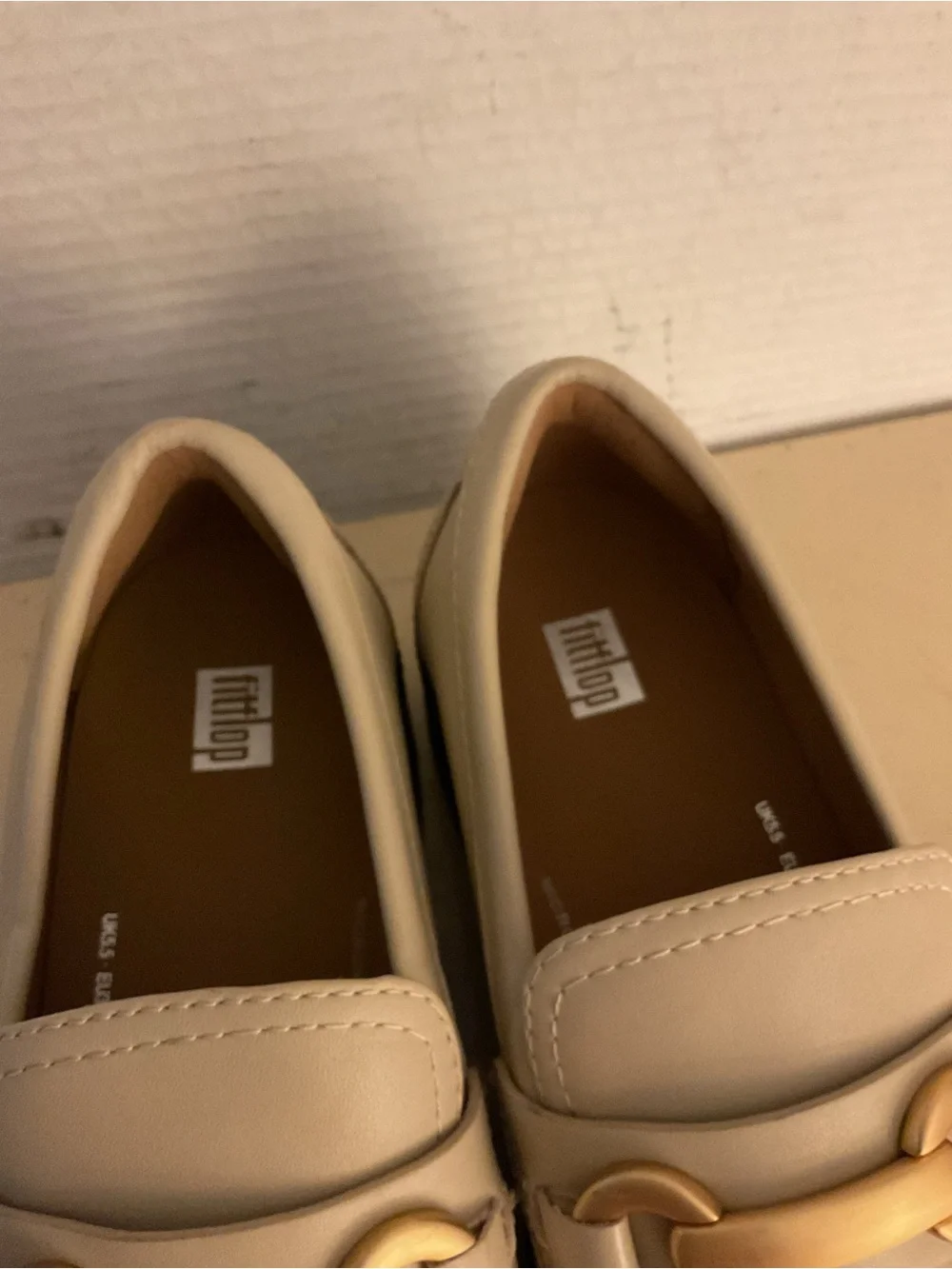 Fitflop Women's beige leather platform F-Luma Loafers with Gold Accent US 7.5